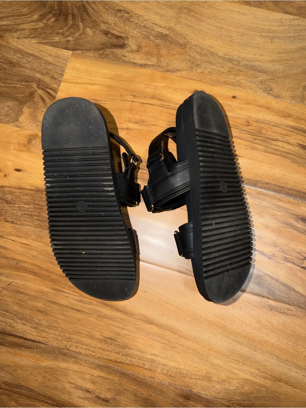 Target sandals - Picture 3 of 3